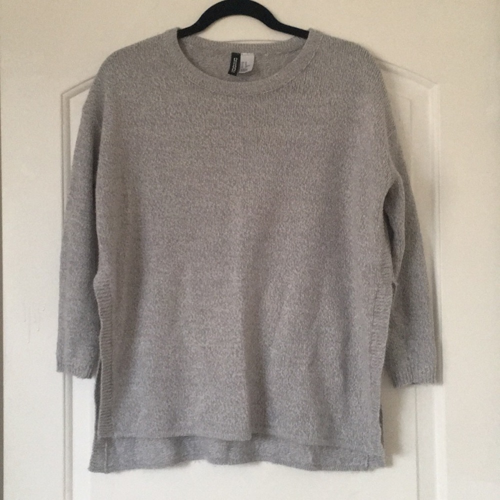 Light grey H&M sweater— perfect for layering!